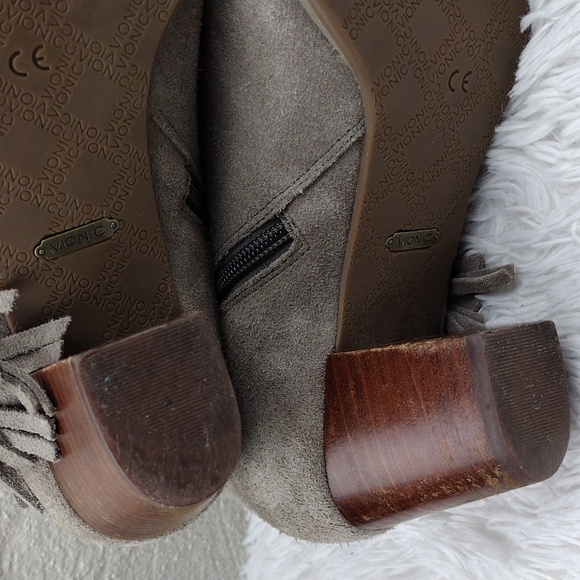 Vionic Faros Tan Suede Leather Fringed Upper Almond Toe Side Zip Ankle Bootie - Picture 10 of 16